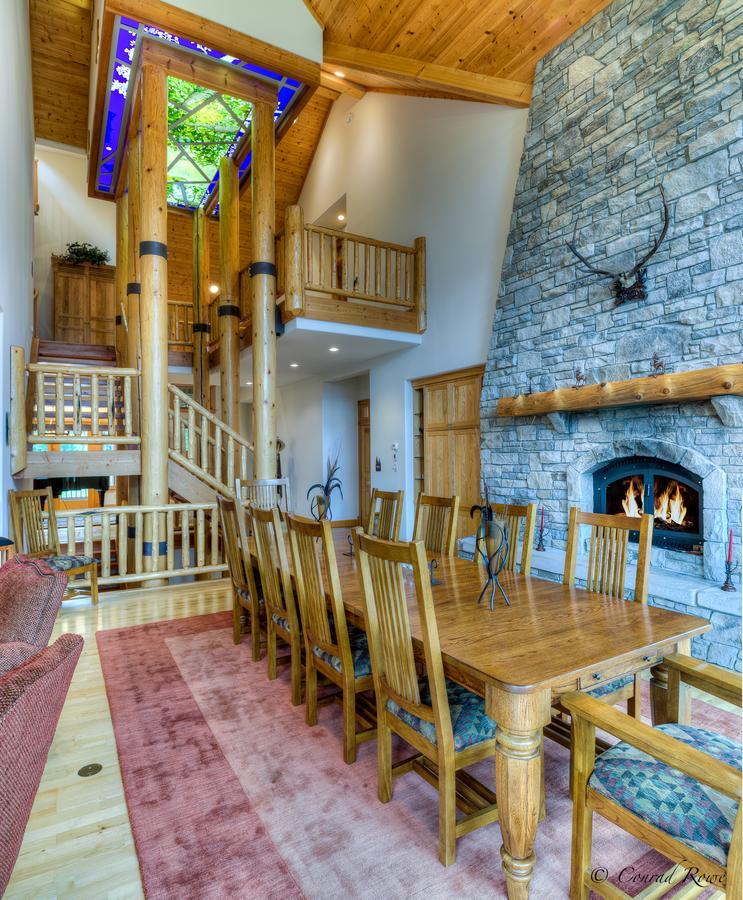 The Lodge At Trout Creek Bed And Breakfast ภายนอก รูปภาพ